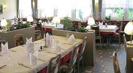 Hotel Rhoener Land Garni - Bed & Breakfast 